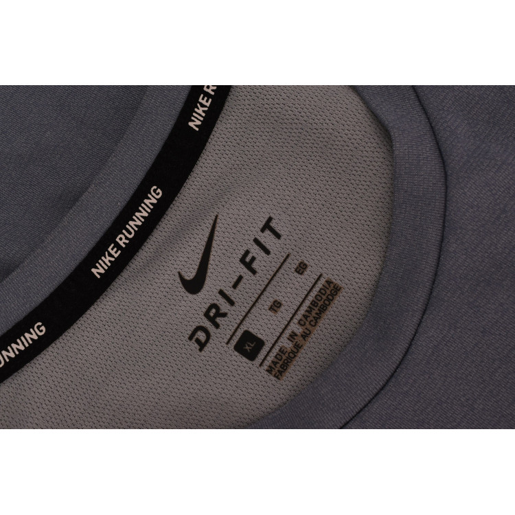 Спортна тениска NIKE DRI-FIT