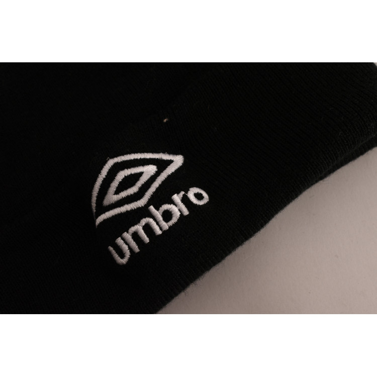 Шапка Umbro